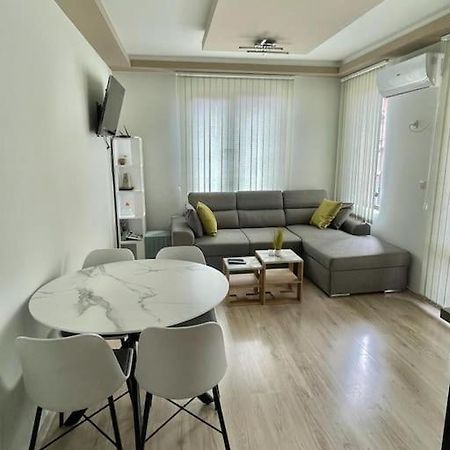 Breeze Apartment Burgas Екстер'єр фото