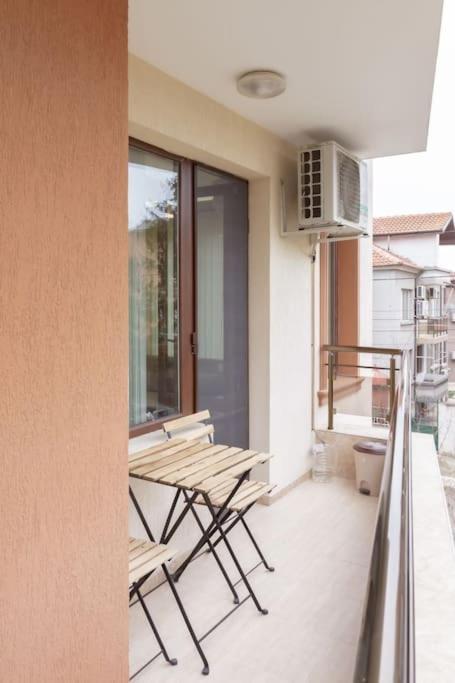 Breeze Apartment Burgas Екстер'єр фото