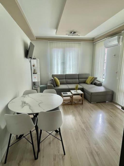 Breeze Apartment Burgas Екстер'єр фото