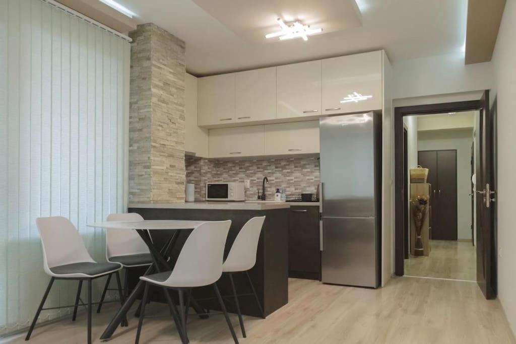 Breeze Apartment Burgas Екстер'єр фото